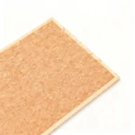Tablero de anuncios de corcho natural con marco delgado en tono madera