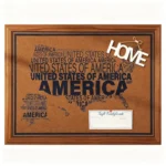 Tipografía EE. UU. Tablero de corcho para anuncios con mapa
