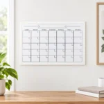 Pizarra de calendario mensual con marco blanco – vista 3